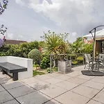 Modern Cottage With Large Hot Tub