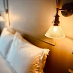 Rooms At The Quayside - Stylish En-Suite Rooms On Poole Quay All Fully Refurbed