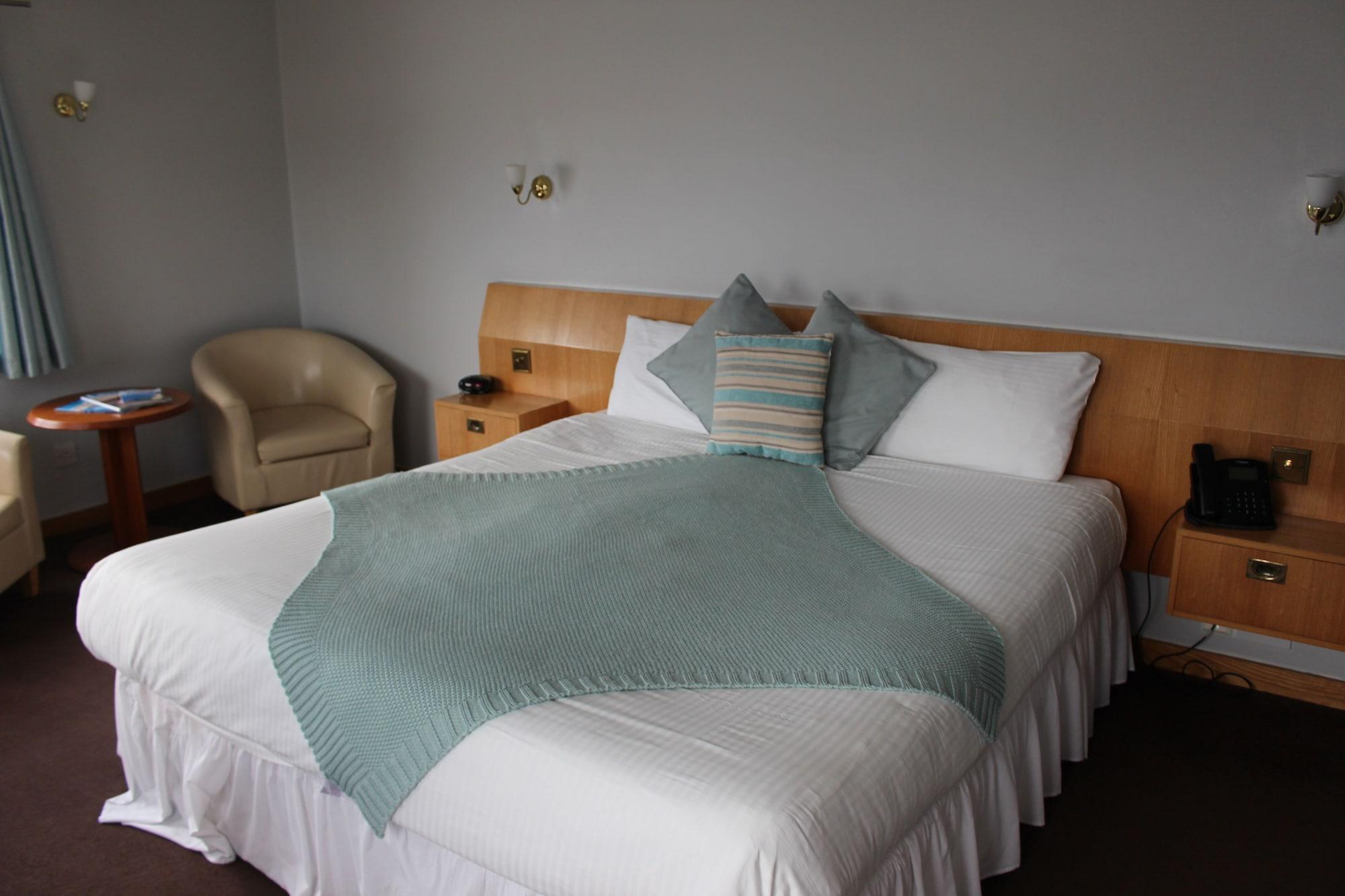 Salterns Harbourside 3*