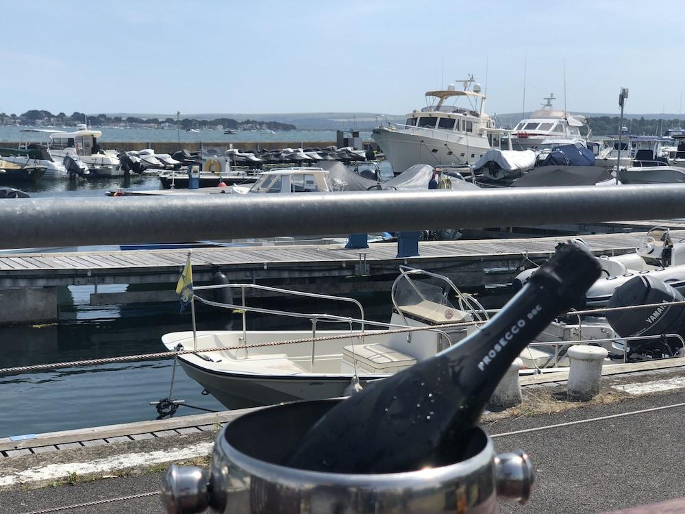 Salterns Harbourside 3*