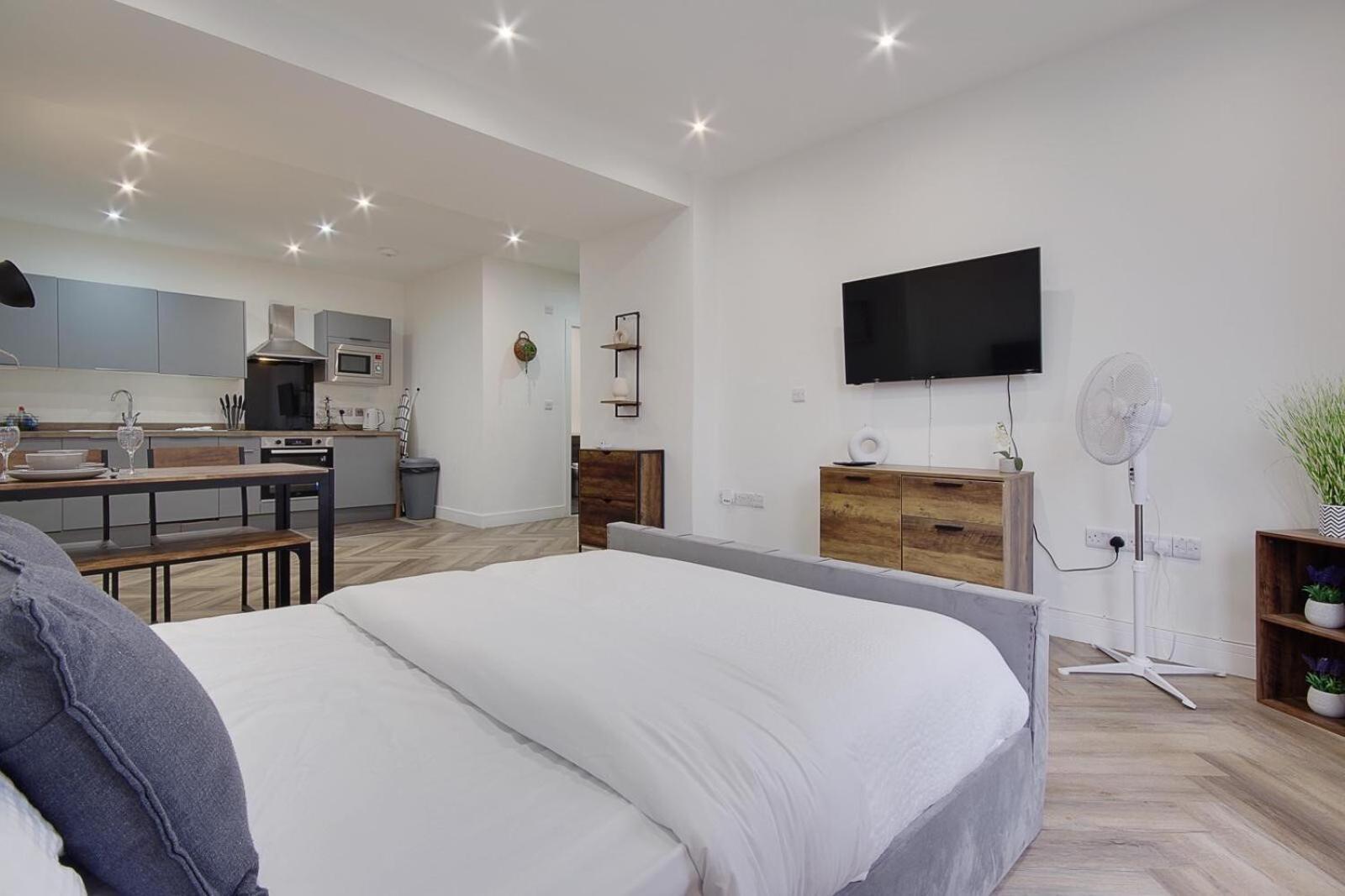 Apartment Ashley Road 1 *