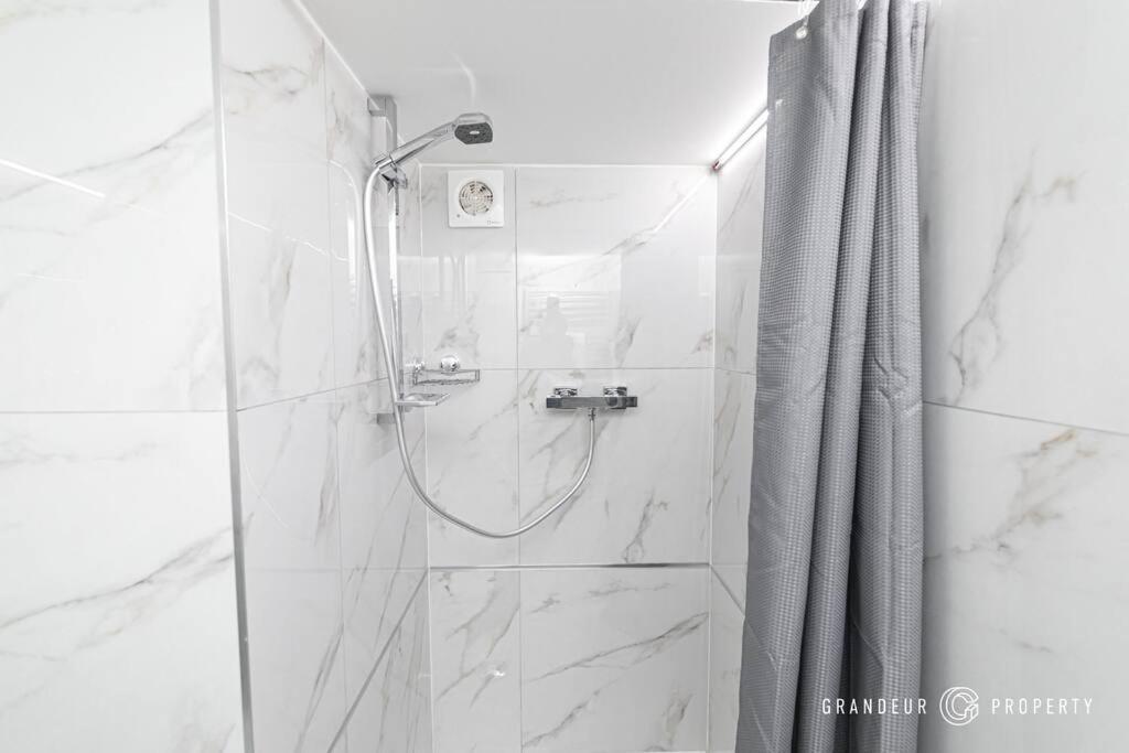 Apartment Mousehole By Grandeur *