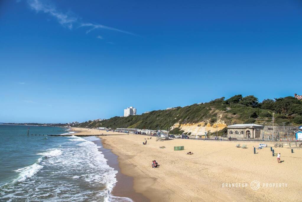 Mousehole By Grandeur Apartment