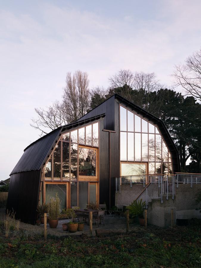 The Houseboat Poole