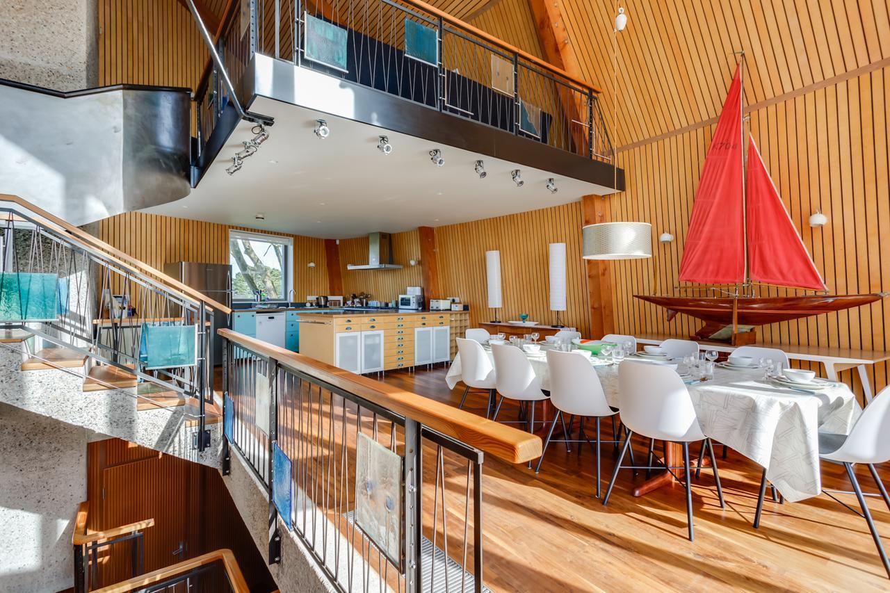The Houseboat