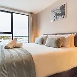 No Seven Harbour Side