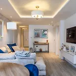 Luxury 2 Bedroom Apartment In Sandbanks - Sea View