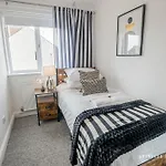 The Catalina Breeze By Grandeur Property