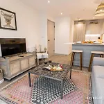 Vespasian\'S Abode By Grandeur Property
