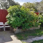 Home From Home Single Or Double Room Netflix Or Virgin Tv Wifi & Free Parking