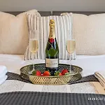 Parkstone Central By Grandeur Property