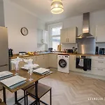 Parkstone Central By Grandeur Property