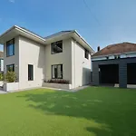 43 Panorama Road