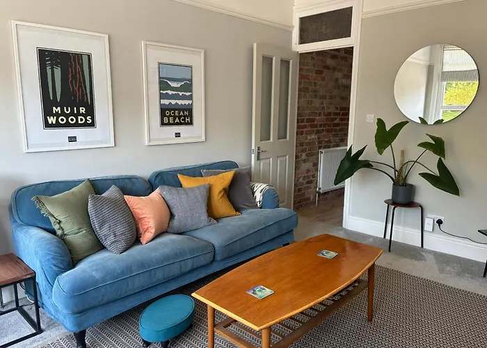 Charming Edwardian Maisonette In Trendy Location, Minutes From Restaurants And Pubs In Ashley Cross, Poole