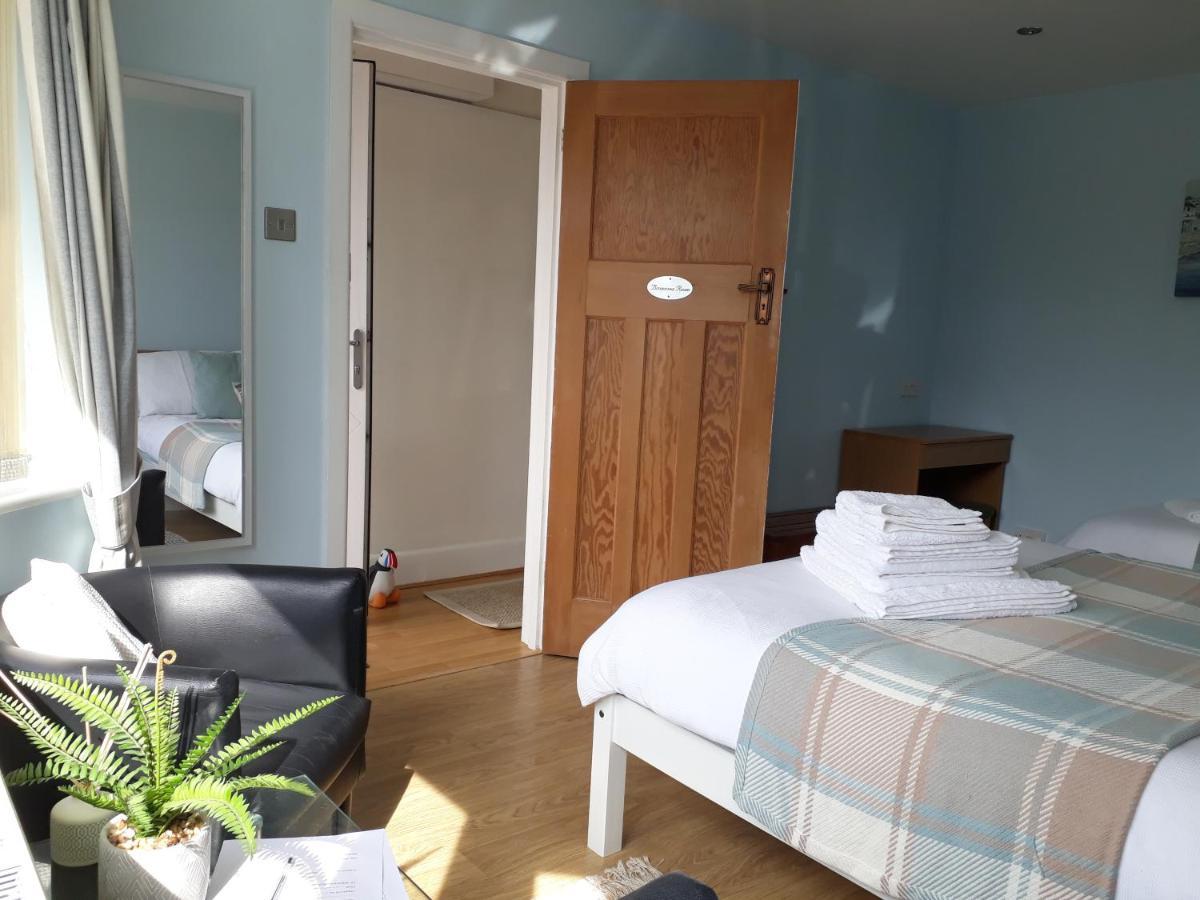 Bed & Breakfast Coast 77 4*