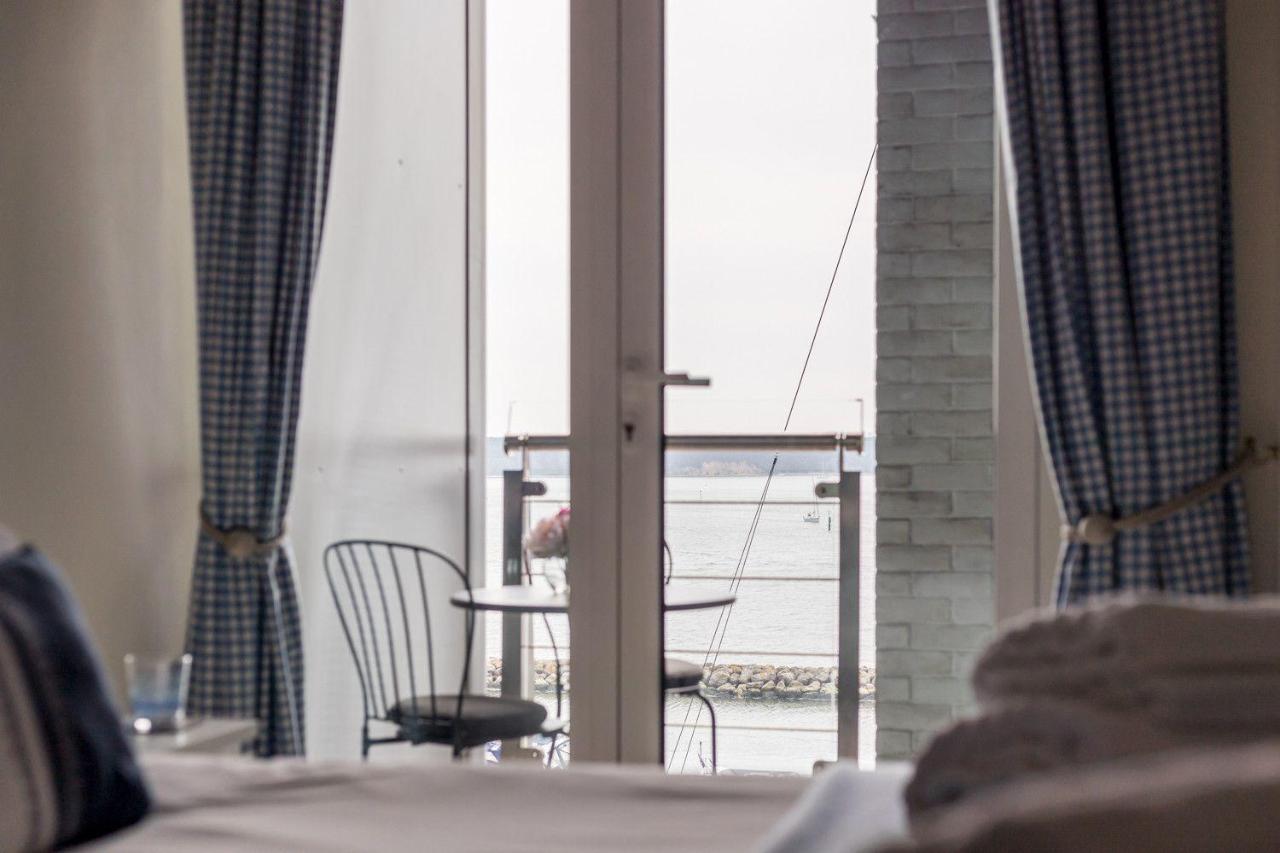 Perfect Harbour Views Poole