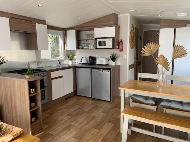 Cosy, Coastal Themed Holiday Home, Rockley Park, Poole, Dorset Holiday home *