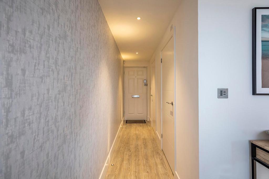 Luxury 2 Bedroom Apartment In Sandbanks - Sea View Apartment *