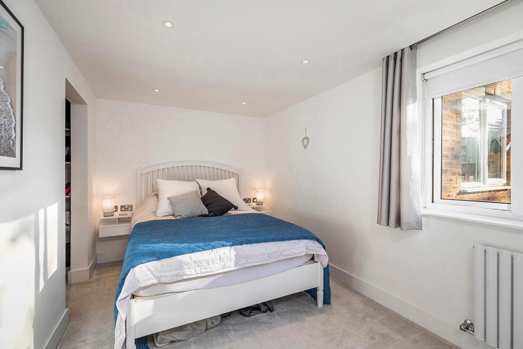 Luxury 2 Bedroom Apartment In Sandbanks - Sea View Poole