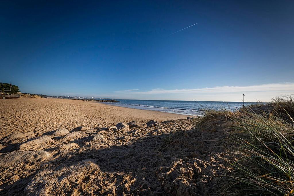 Luxury 2 Bedroom Apartment In Sandbanks - Sea View Apartment *