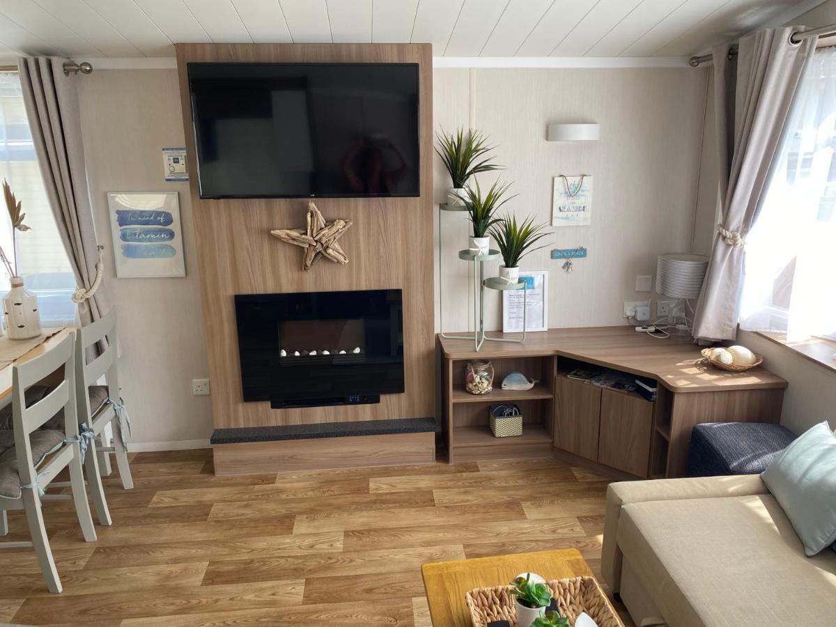 Cosy, Coastal Themed Holiday Home, Rockley Park, Poole, Dorset Holiday home Poole