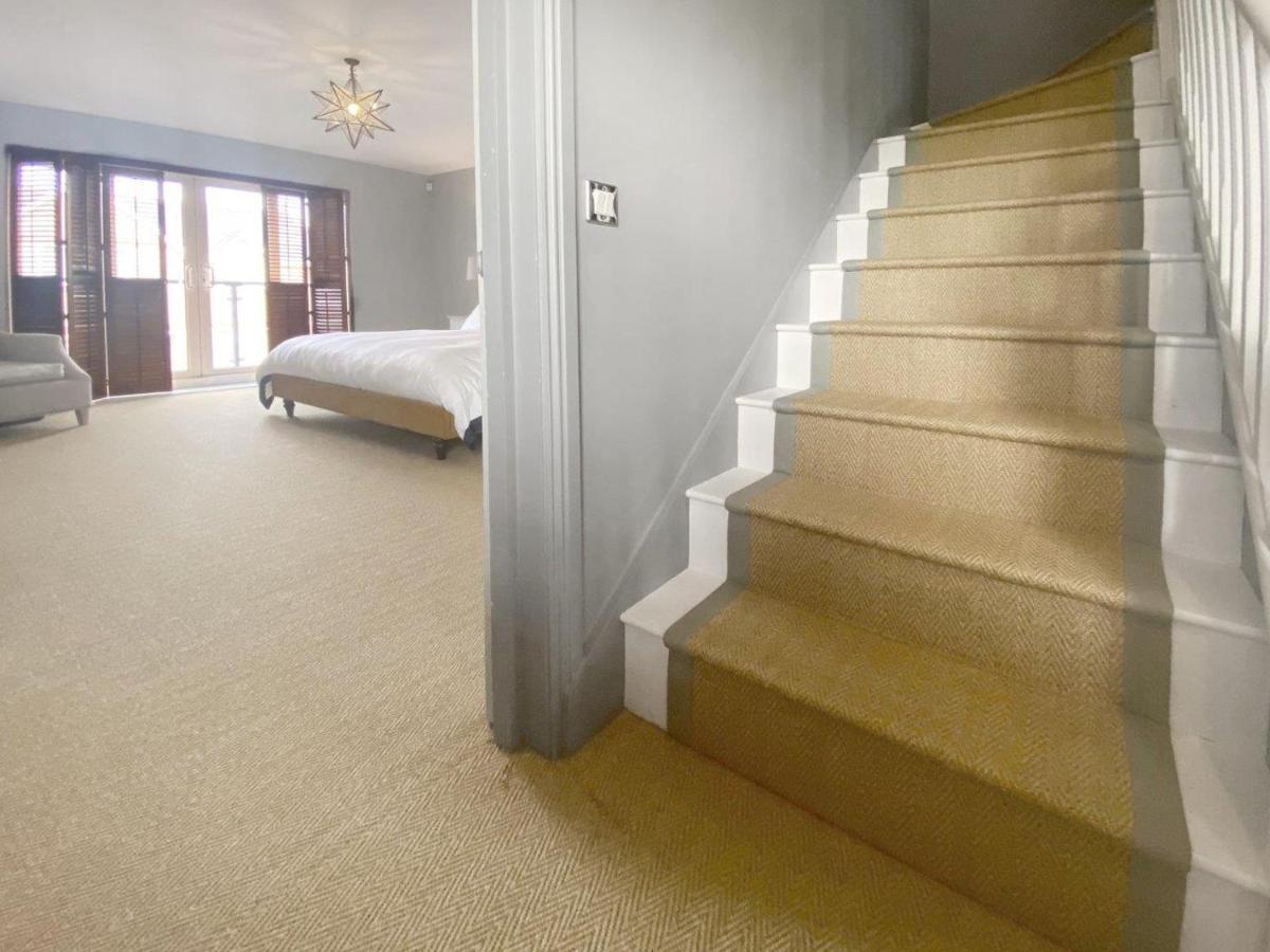 Entire Seaside Luxury With On Site Parking! *