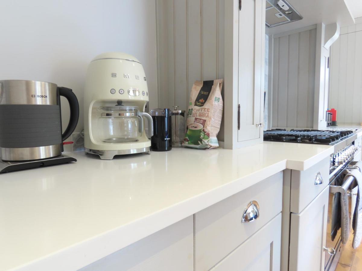 Entire Seaside Luxury With On Site Parking! *