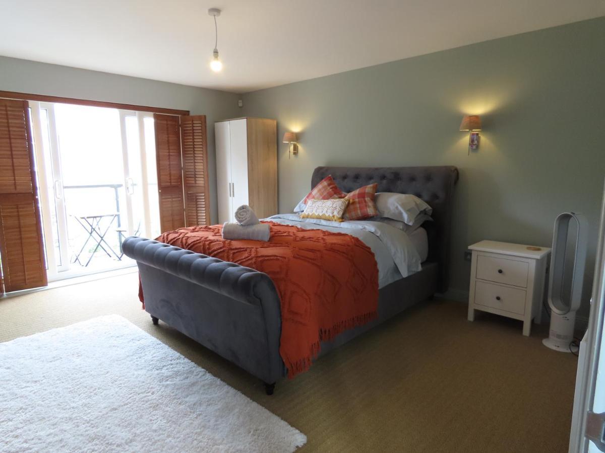 Entire Seaside Luxury With On Site Parking! Holiday home *
