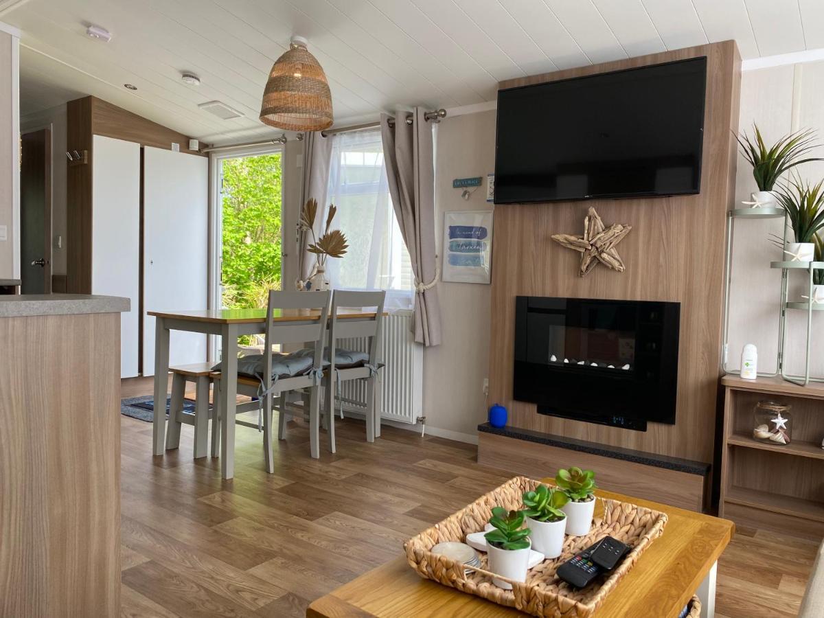 Cosy, Coastal Themed Holiday Home, Rockley Park, Poole, Dorset *