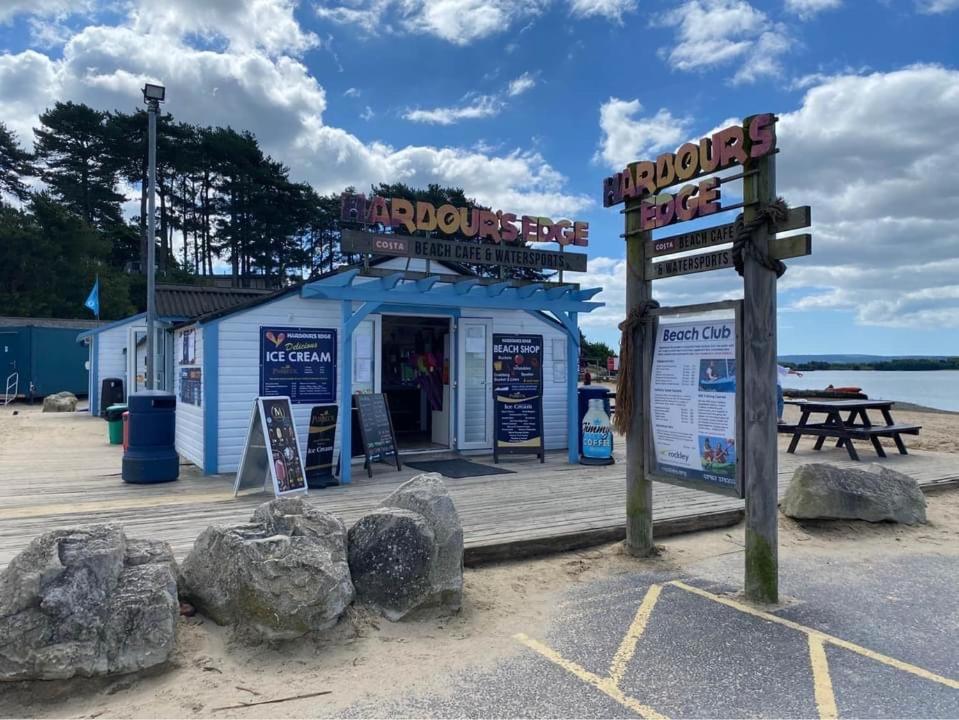 Cosy, Coastal Themed Holiday Home, Rockley Park, Poole, Dorset