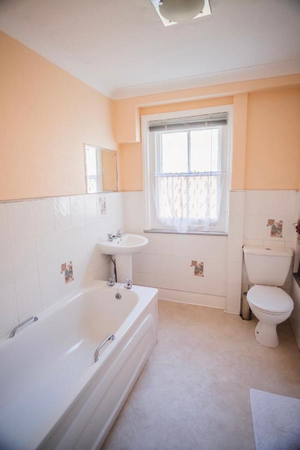 Poole Stay Guest house *