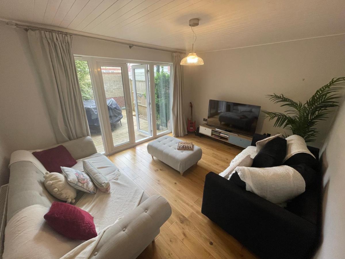 Holiday home Entire Seaside Luxury With On Site Parking! Poole