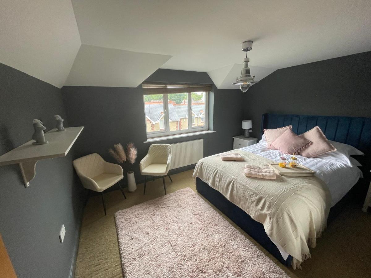 Entire Seaside Luxury With On Site Parking! Holiday home *