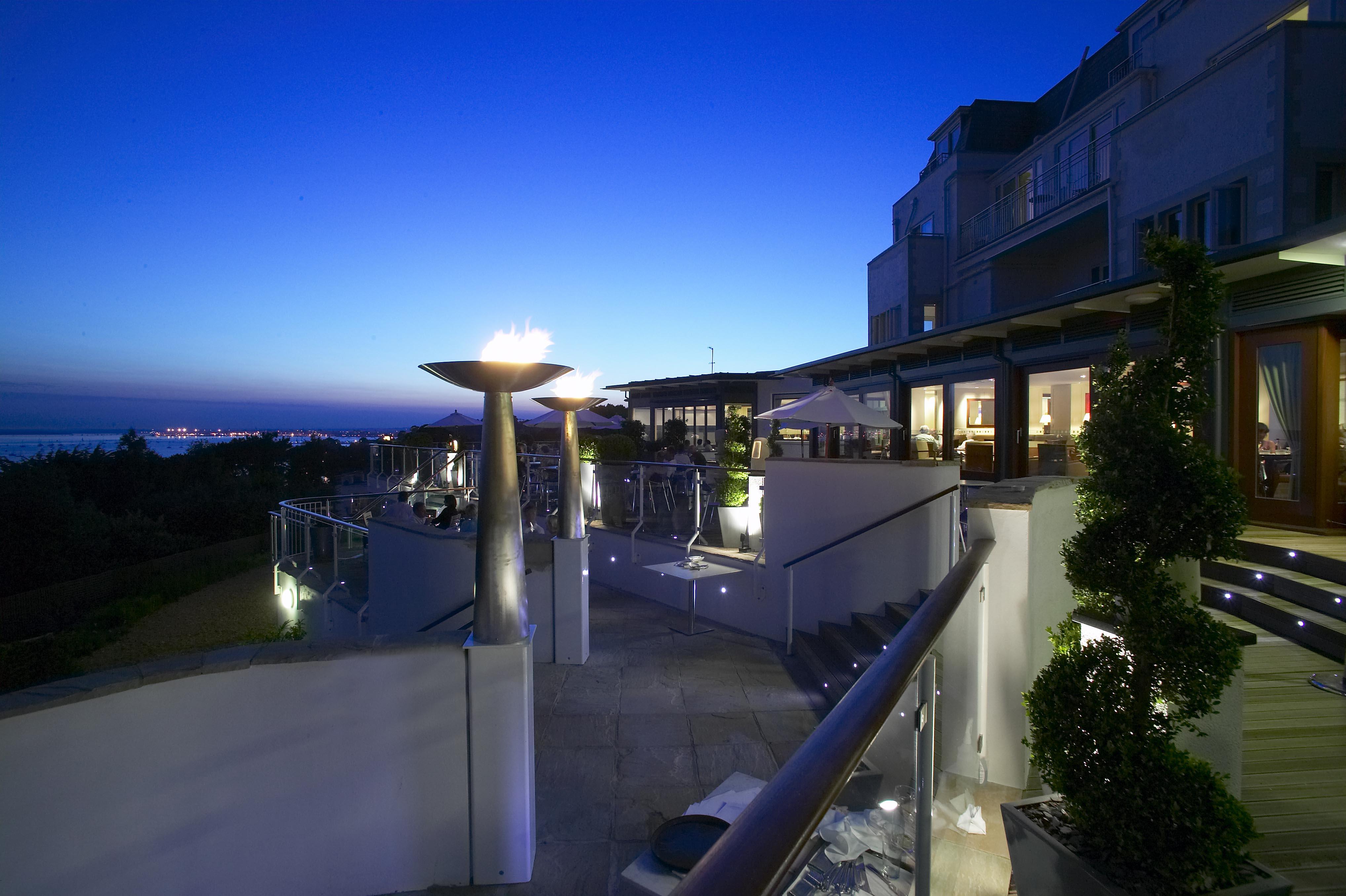 Hotel Harbour Heights 4*