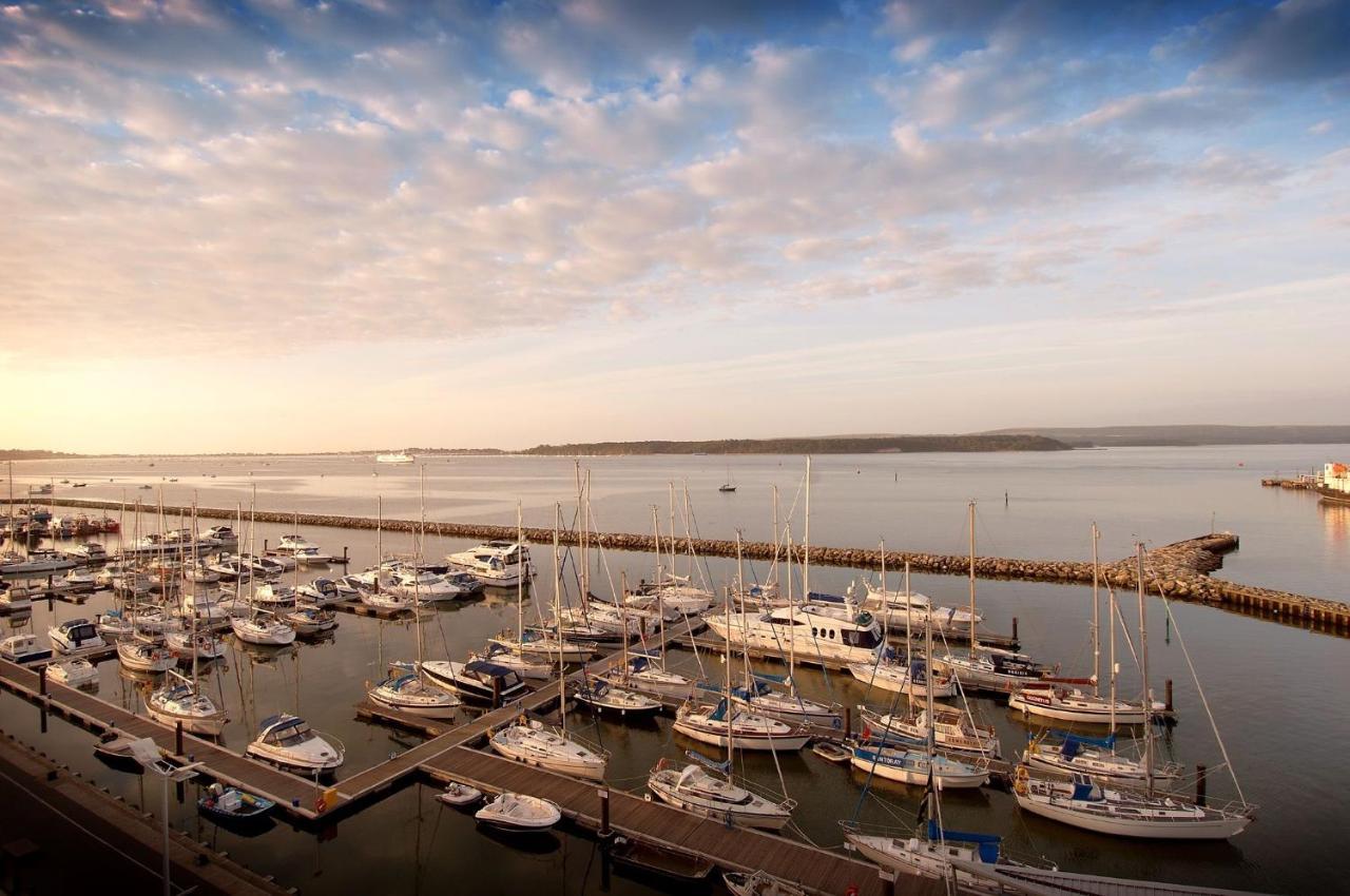 Perfect Harbour Views Holiday home Poole