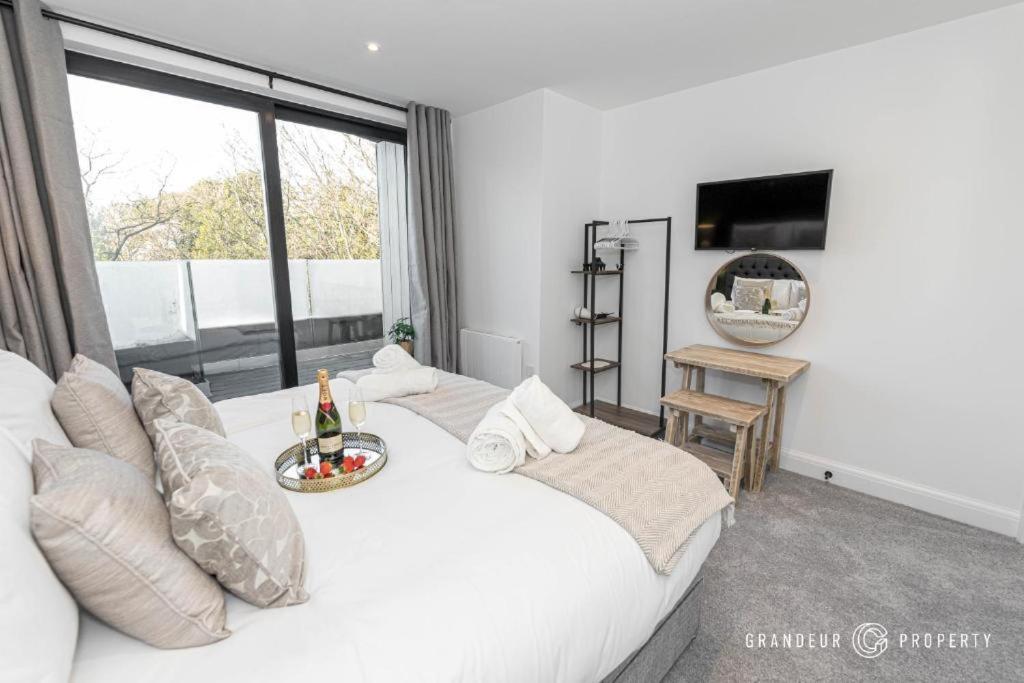 Aurora Penthouse By Grandeur * Poole