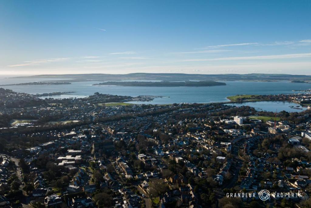 Aurora Penthouse By Grandeur Poole