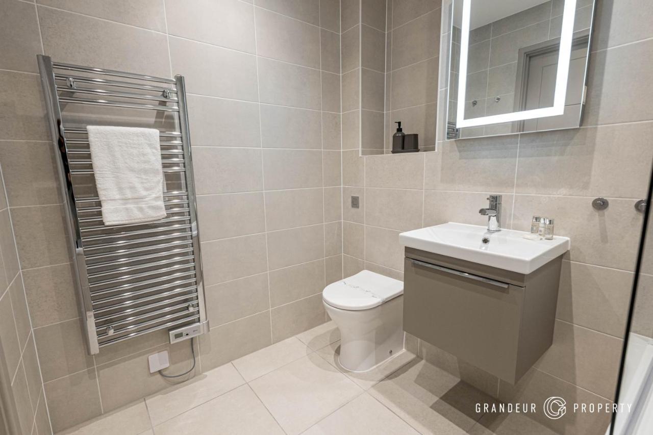 Vespasian's Abode By Grandeur Apartment *