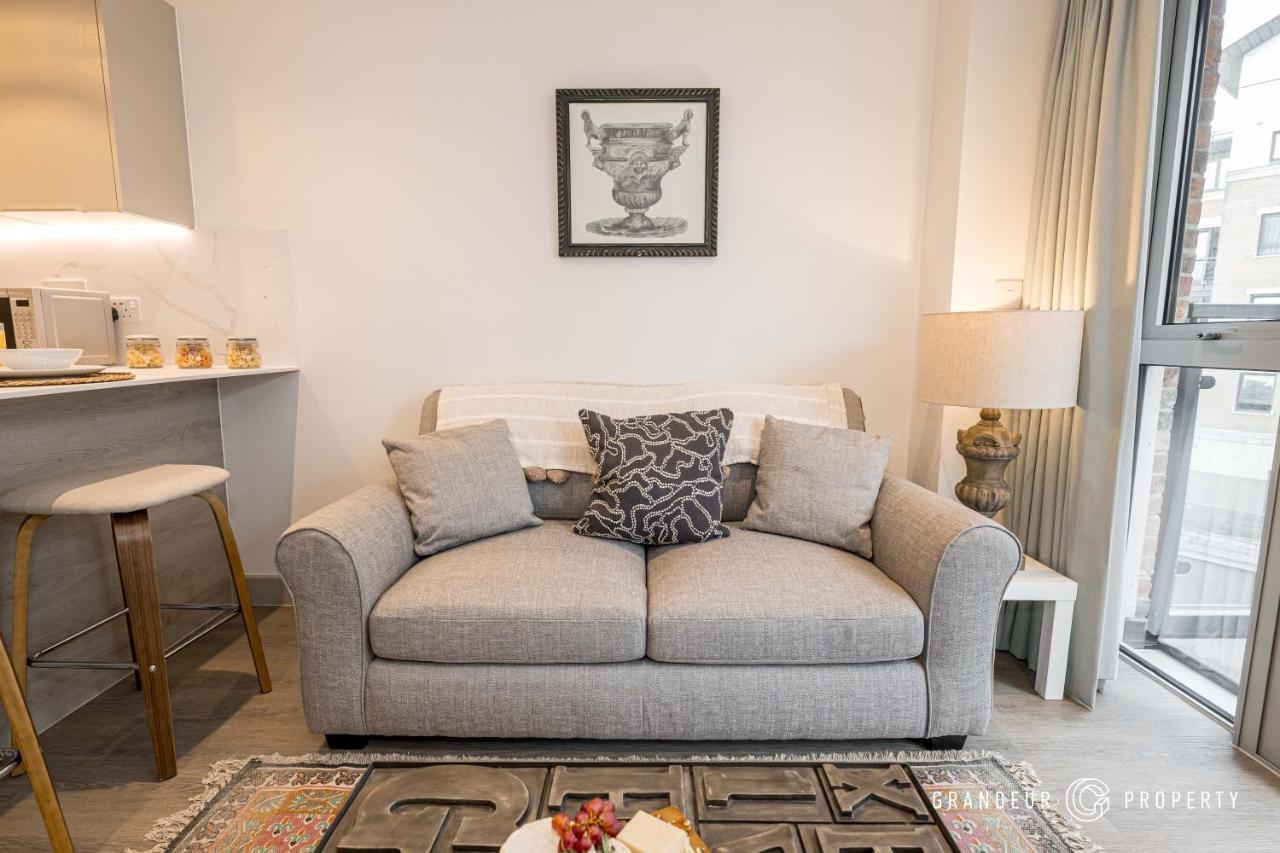 Vespasian's Abode By Grandeur Apartment *