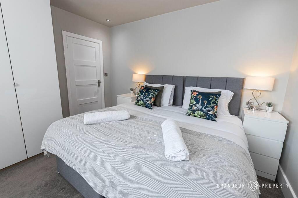Sarnia Retreat By Grandeur