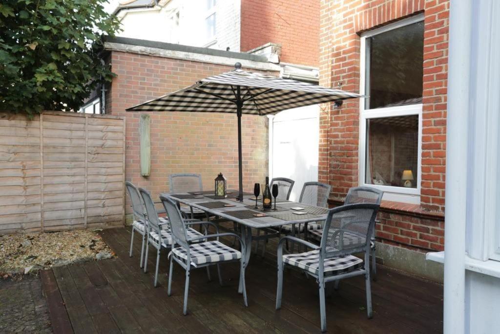 Holiday home Bournecoast: Large Near / Shops -hb8380 Poole