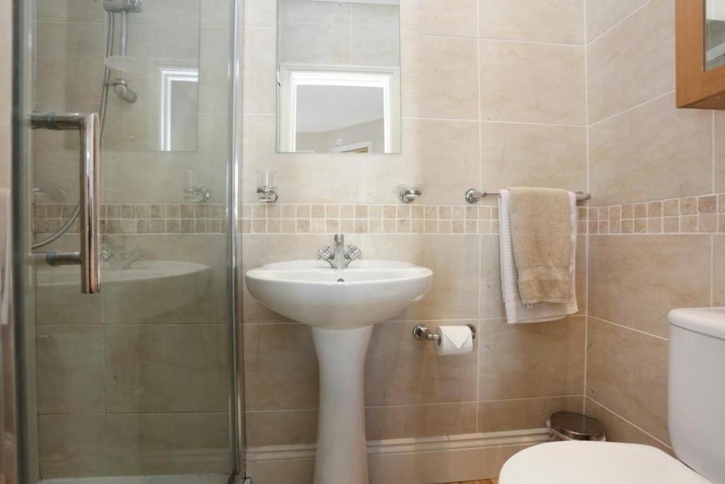 Bournecoast: Large Near / Shops -hb8380 Holiday home *