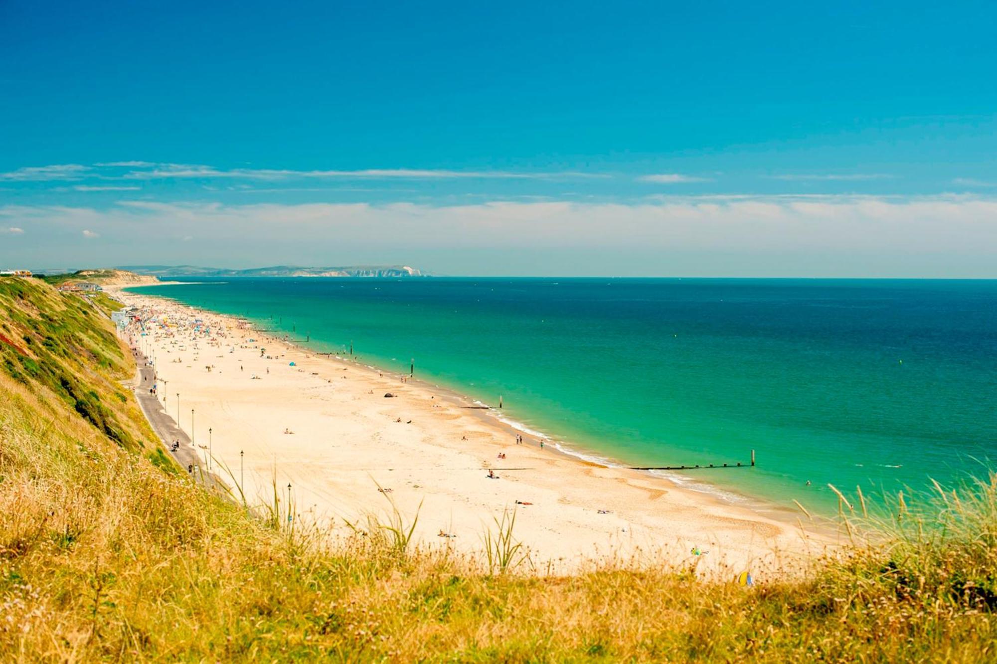 Holiday home Bournecoast: Large Near / Shops -hb8380 Poole