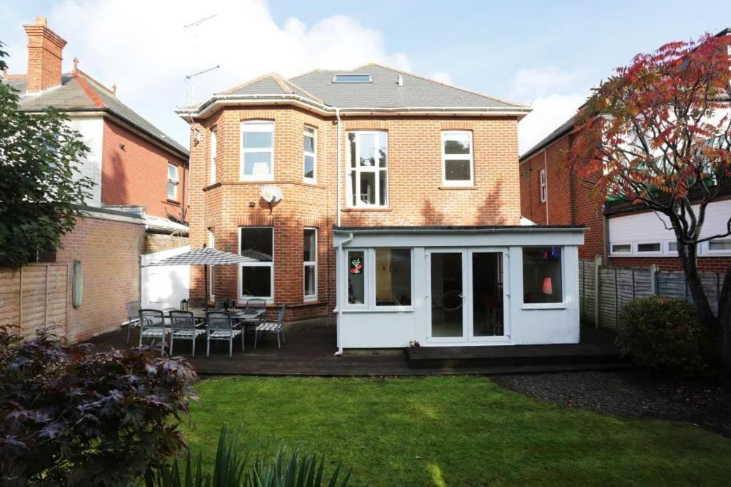 Bournecoast: Large Near / Shops -hb8380 Poole
