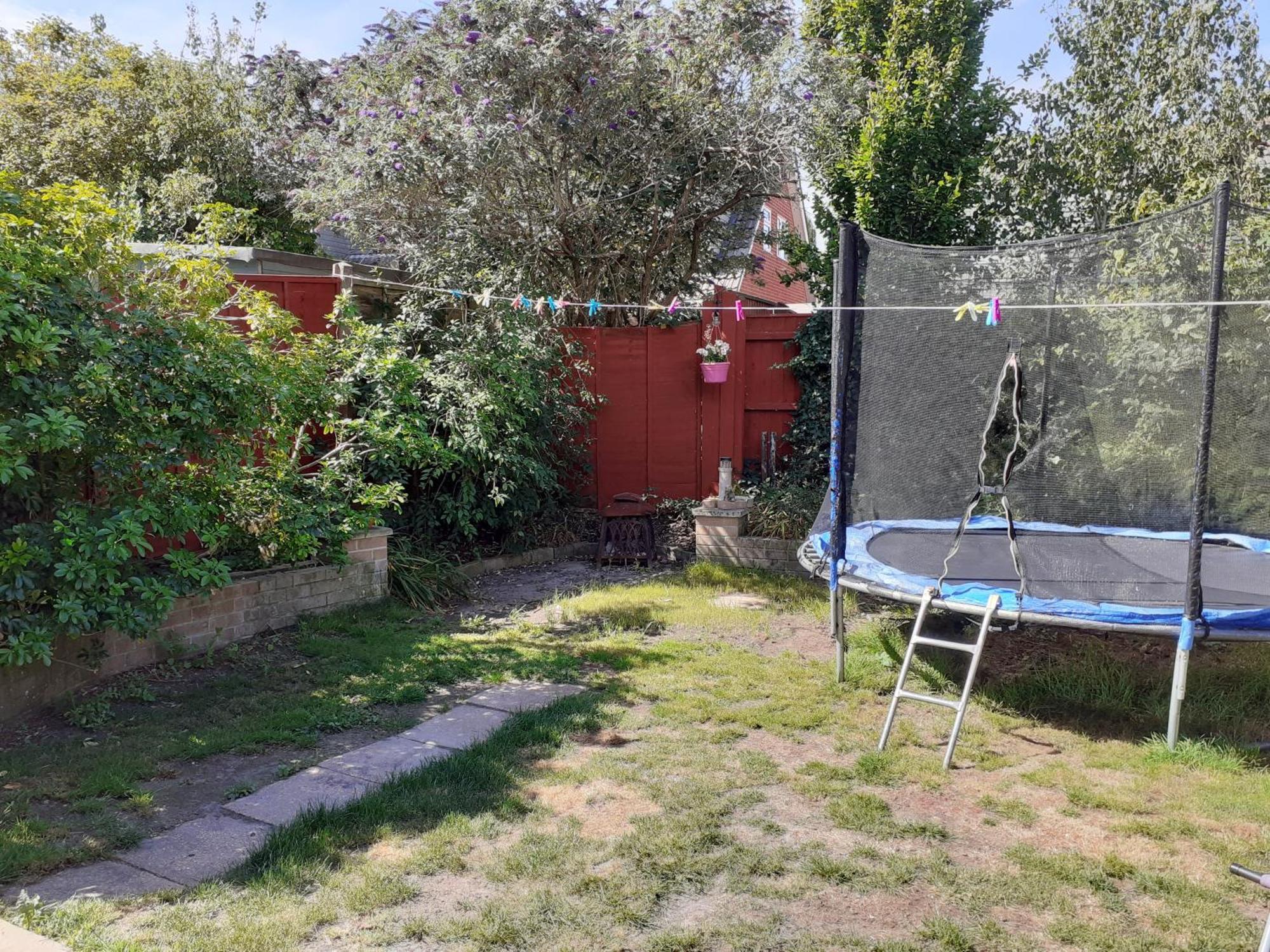 From Single Or Double Netflix Or Virgin Tv Wifi & Free Parking * Poole