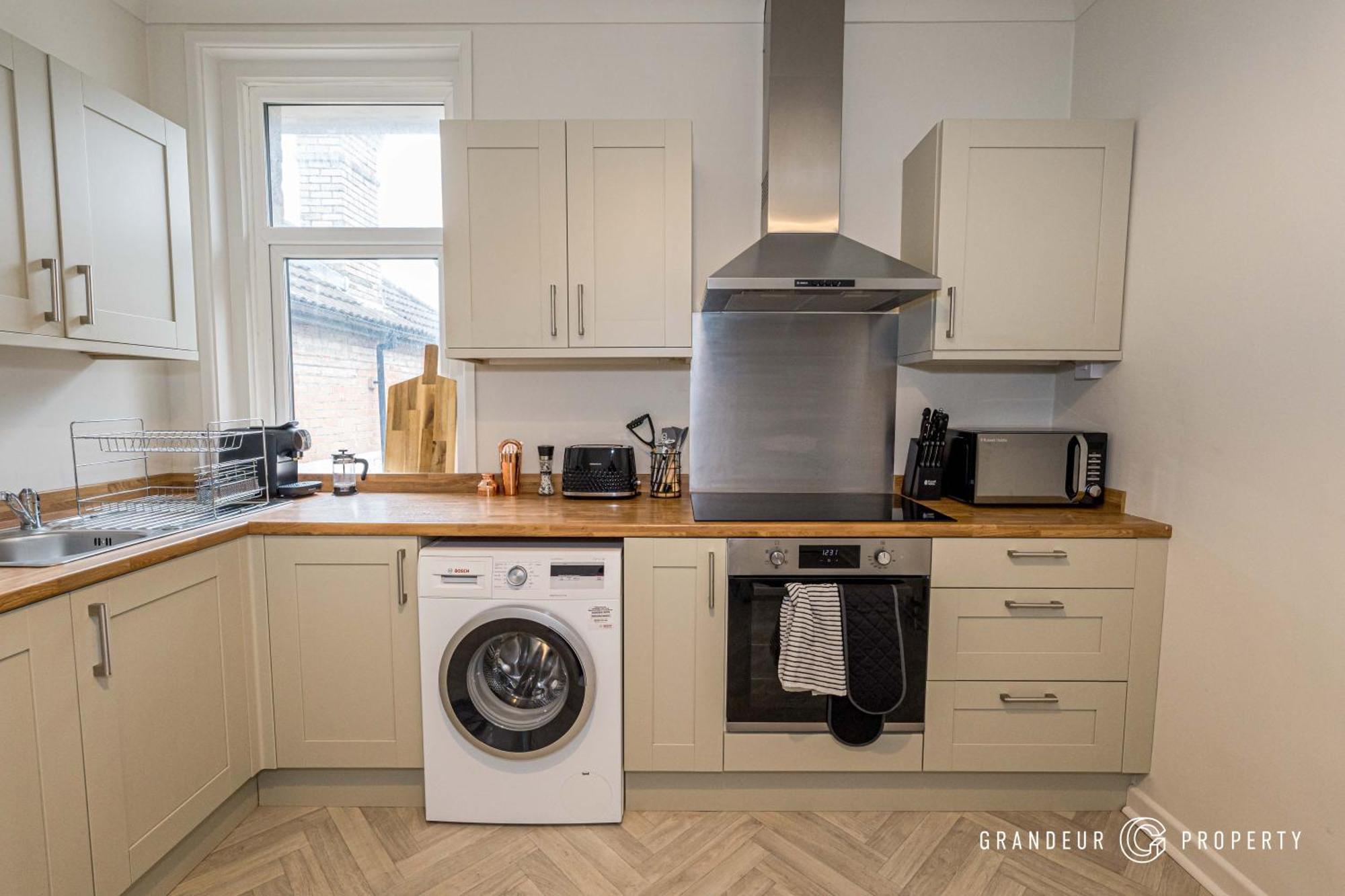 Parkstone By Grandeur *