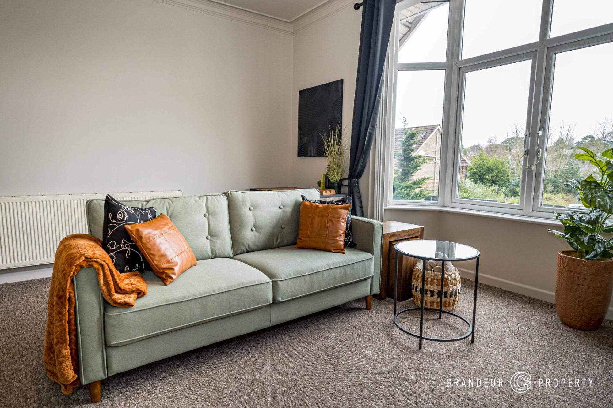 Parkstone By Grandeur Apartment *