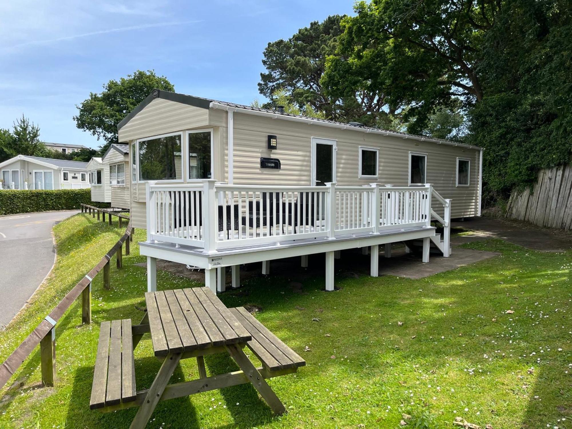 Rockley Park Private Homes * Poole