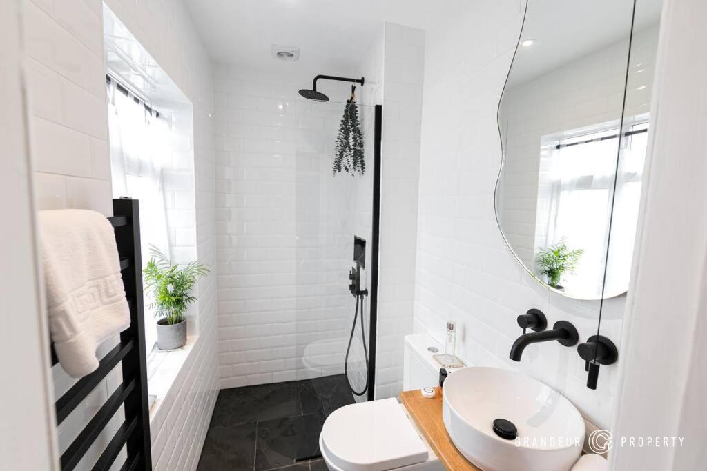 Apartment Buckland Heights By Grandeur *