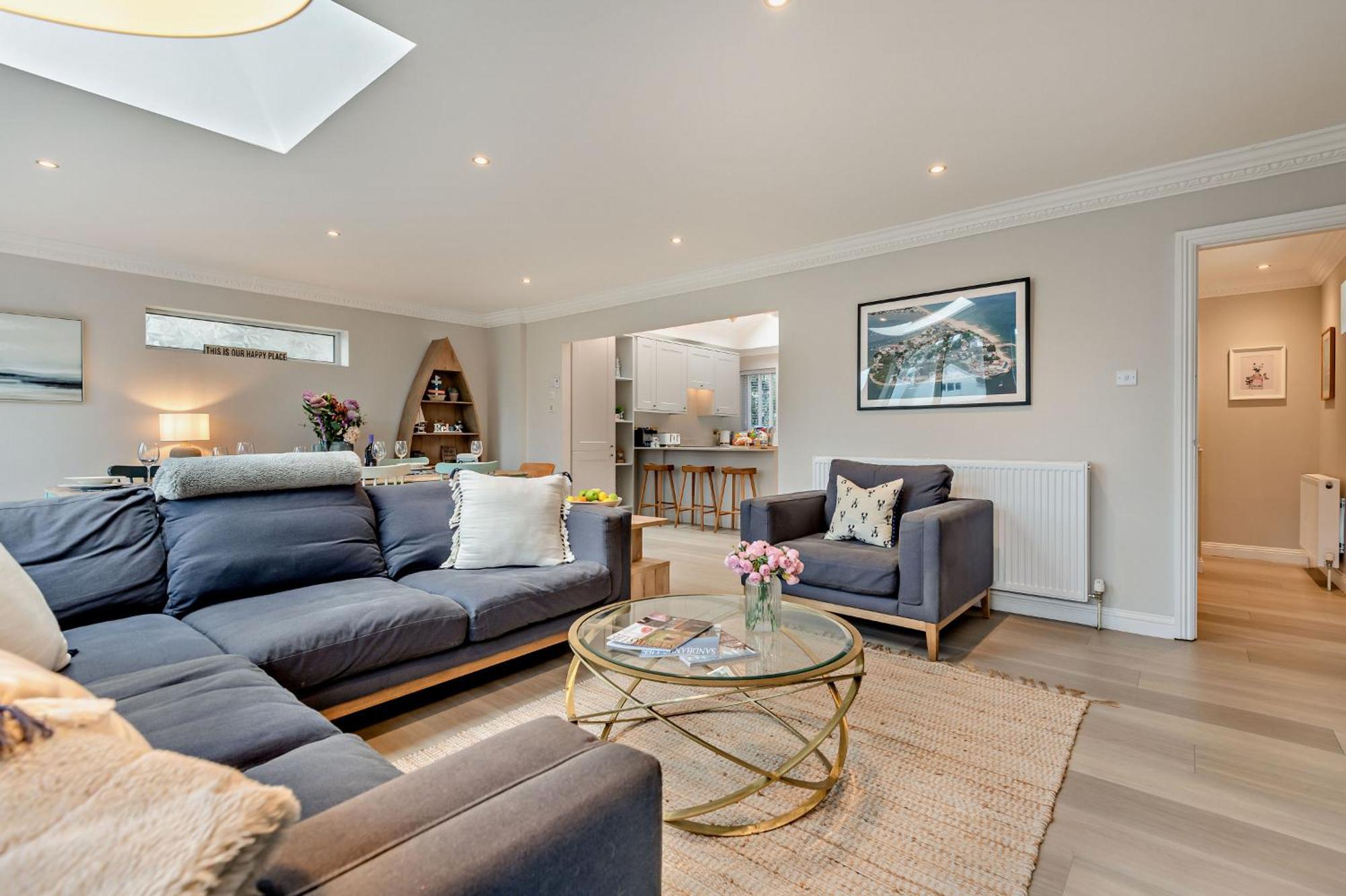 Villa High Tides Elegant & Modern 4-bedroom In Sandbanks